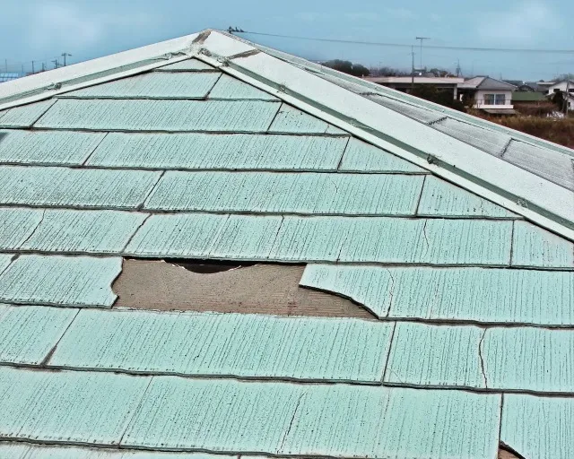 屋根のプロが教える雨漏り対策 【原因特定で根本から解決】